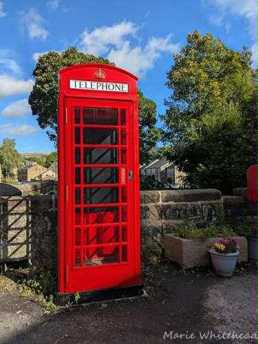 Dobcross Gets A Shiny New Phone Box!